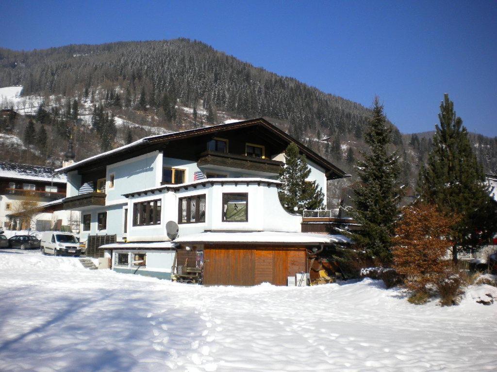 Gaestehaus Sagmeister Acomodação com café da manhã Bad Kleinkirchheim Exterior foto